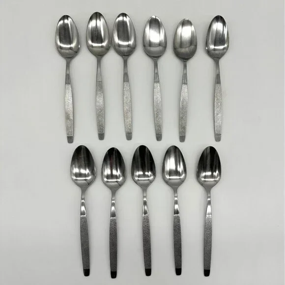 Vintage Spoons World Stainless Steel Taiwan Textured Soup Teaspoon 70s 15 Pieces - Picture 5 of 9